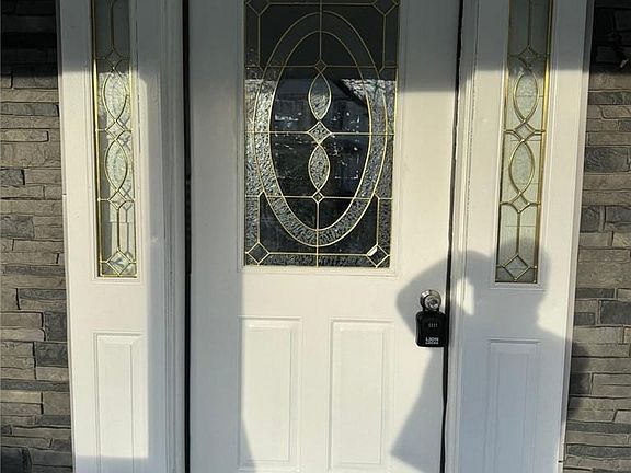 4th image of 145 Heath St