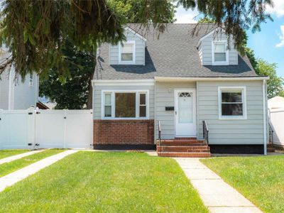 11 Belmont Pkwy, Hempstead, NY, 11550