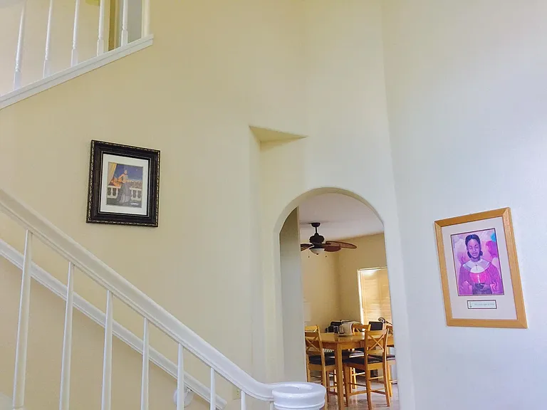 Entrance to see family room