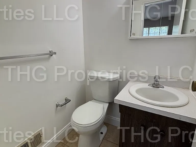 532-538 E Front St — Photo 6