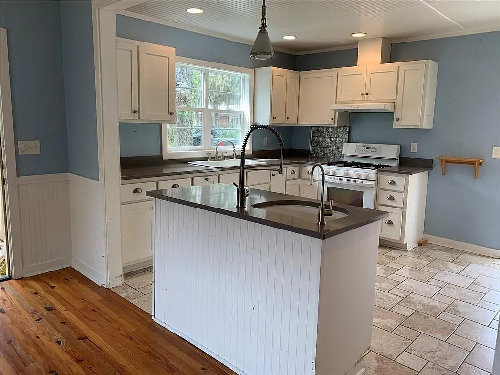 2 bed, 1.0 bath, 806 sqft, $1,465 — Photo 3