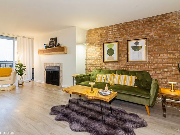 3rd image of 5950 Oakwood Dr APT 6H