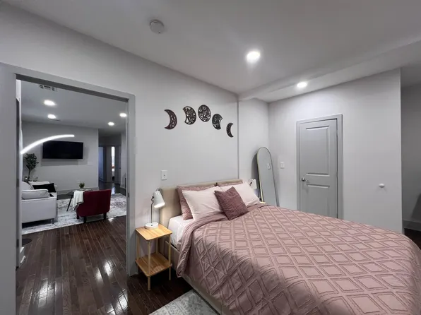 156 Randolph Avenue image 12 of 13