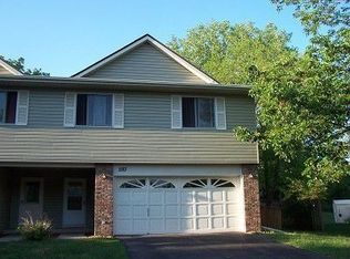 1283 Edgehill Ct, Maplewood, MN 55109