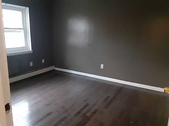 2nd image of 479 Roseville Ave APT 5