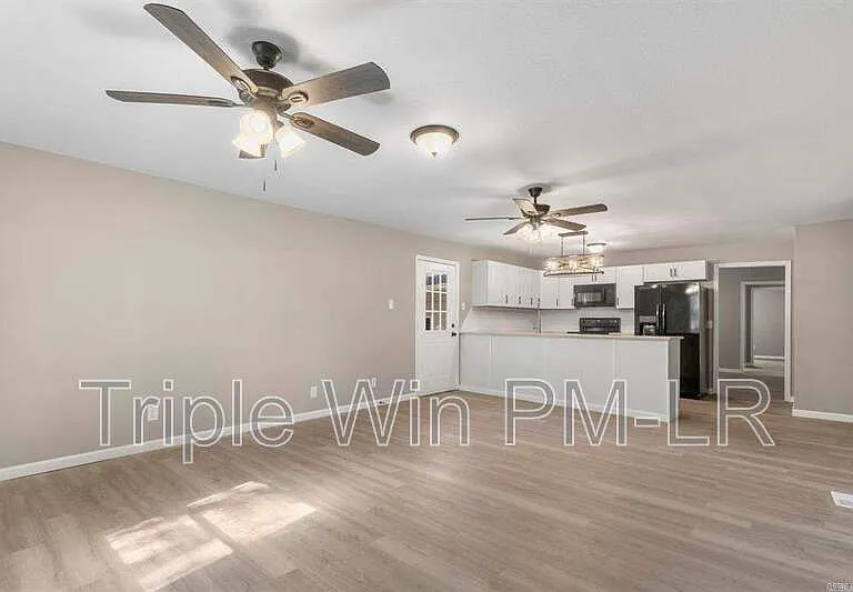 9914 Pinnacle Valley Rd — Photo 16