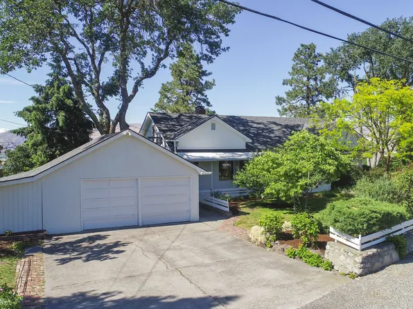 1301 E 18th St, The Dalles, OR 97058