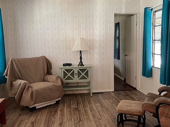 5th image of 8371 SE Skylark Avenue