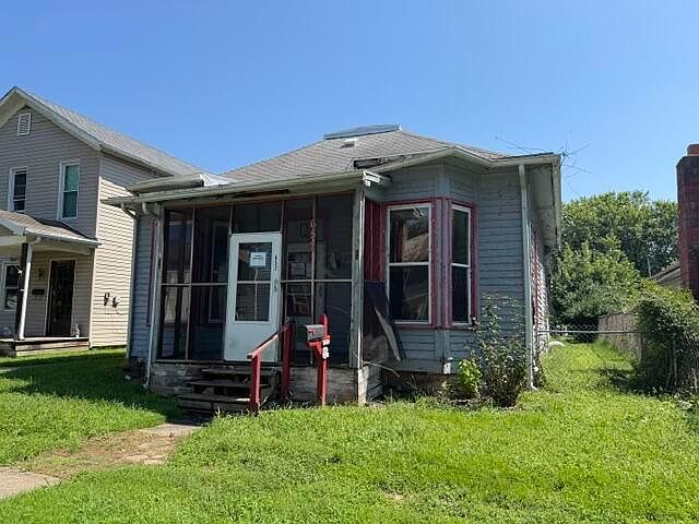 1st image of 652 Moxahala Ave