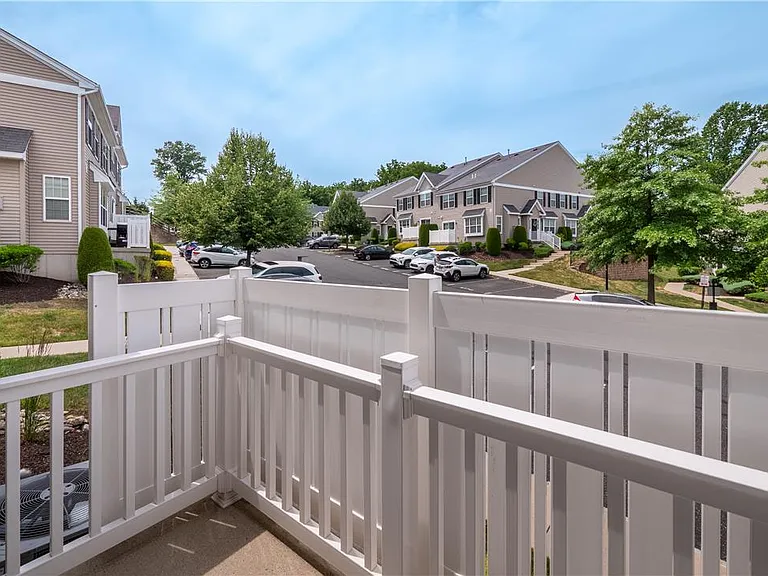 4165 Bunker Hill Dr N — Photo 4