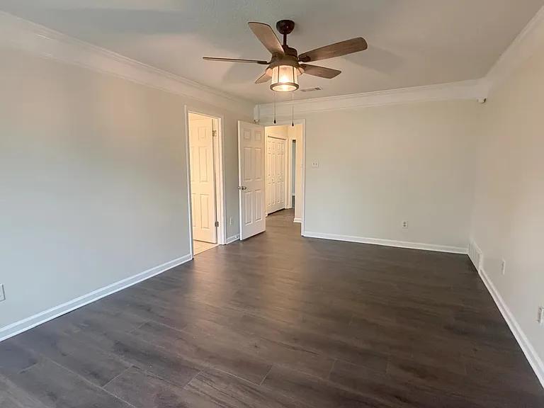 7472 Hedgington Dr — Photo 9
