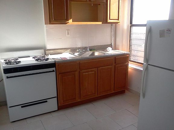 4th image of 4138 Barnes Ave APT 6H