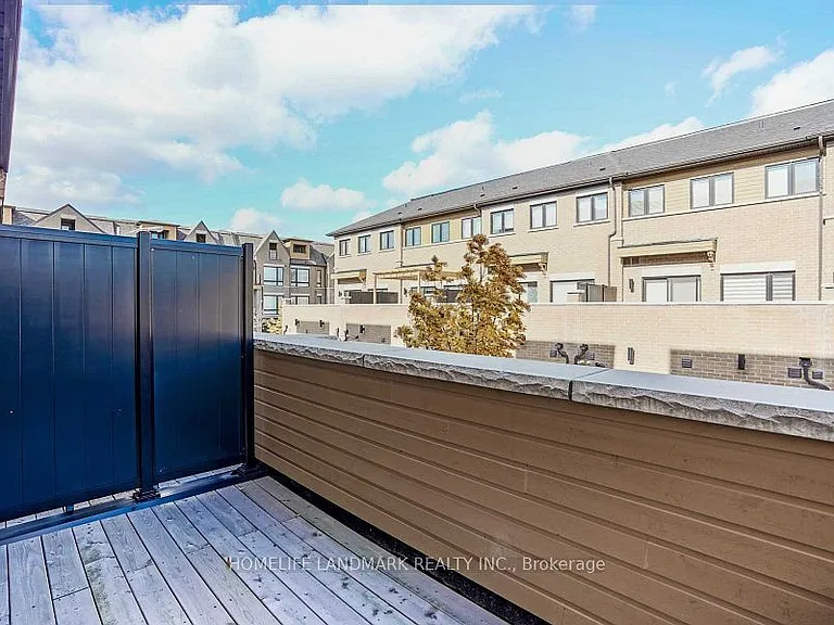 248 Finch Ave E — Photo 5
