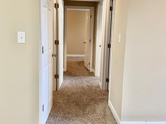 4th image of 184 Enterprise Ct APT 201
