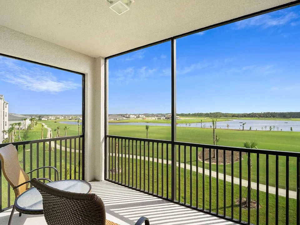 15285 Green Acres Ave #433