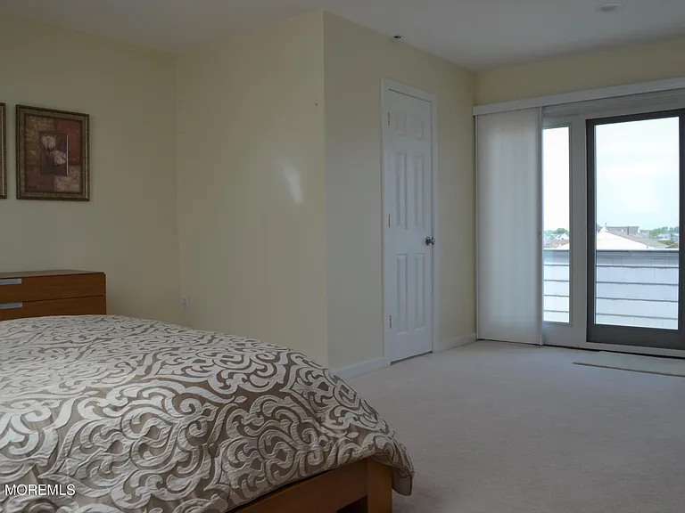 900 Ocean Ave #29 — Photo 36