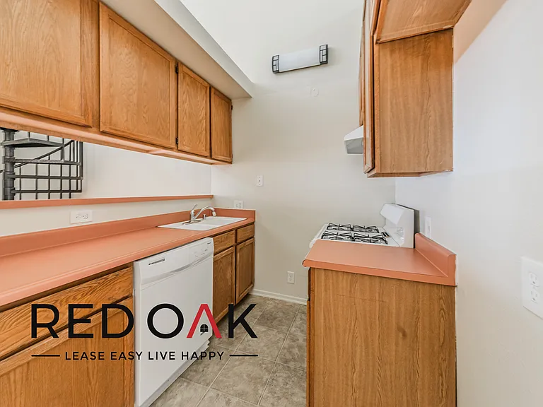 Toluca Lofts — Photo 12