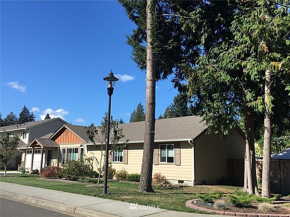 2nd image of 3558 NE Ocasta Street