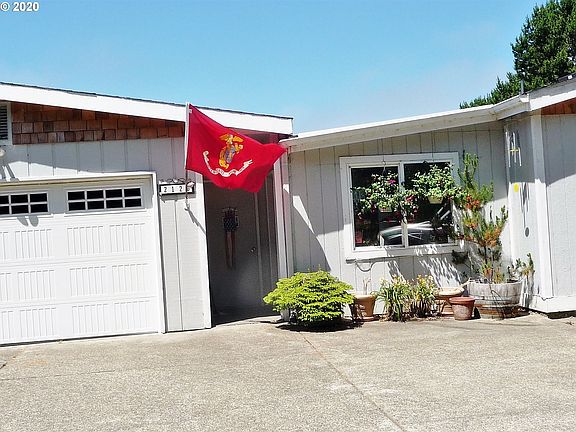 2nd image of 2120 S Crestline Dr
