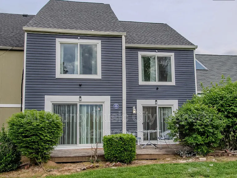 129 Hermitage Woods Dr — Photo 14