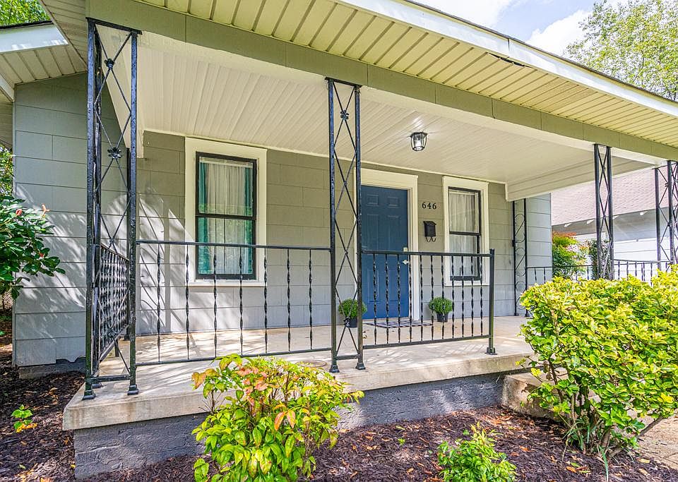 1st image of 646 Moulton St E