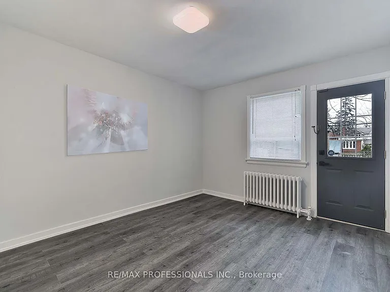 1213 Islington Ave — Photo 13