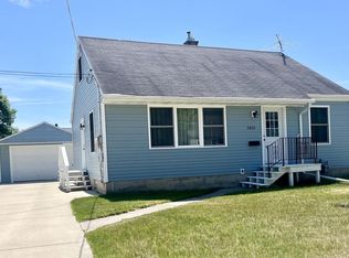 2415 16TH STREET, Two Rivers, WI 54241