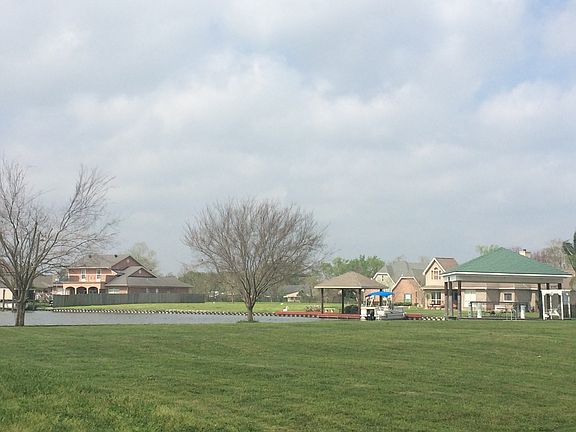 4th image of 1146 Oak Harbor Dr