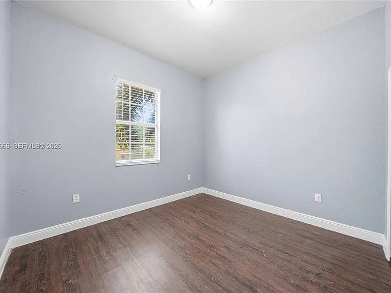 902 SW 8th Pl #902 — Photo 10