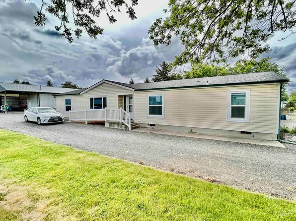 1026 Cedar Ave, Lewiston, ID 83501