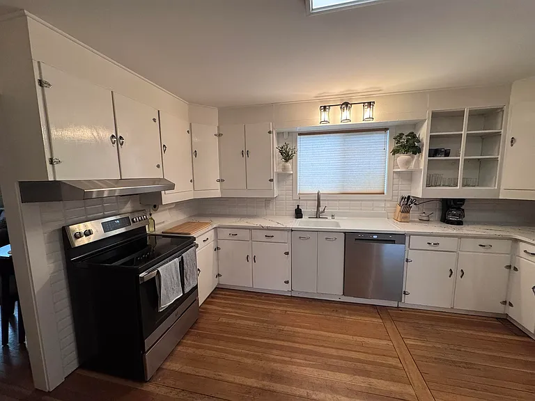 112 E 10th Ave — Photo 3