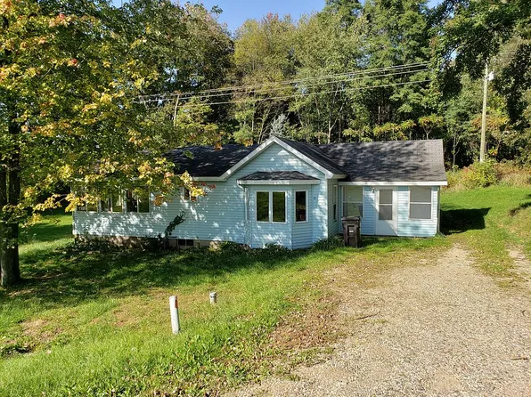 421 126th Ave, Shelbyville, MI 49344