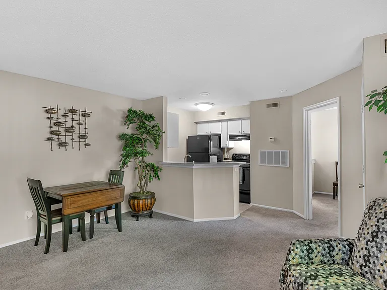 Oasis at Regal Oaks — Photo 18