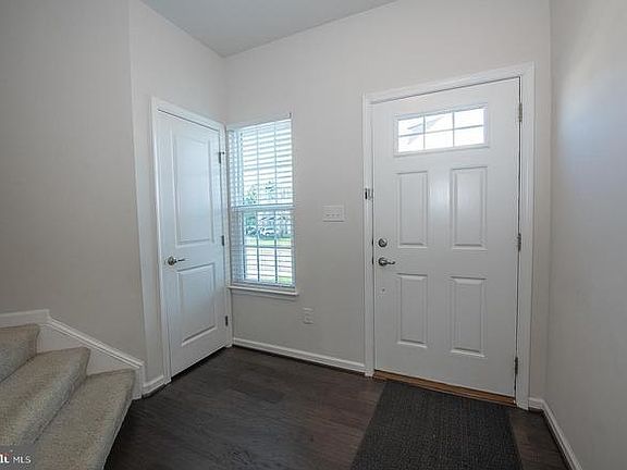 3rd image of 186 Cricket Dr