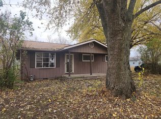 415 N Stuart St, Witt, IL 62094