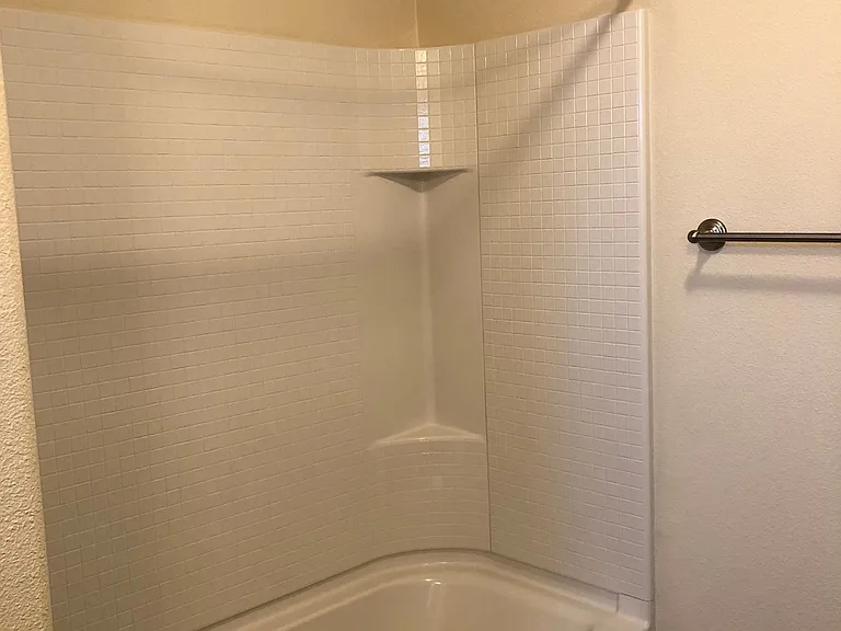 Luxe Ripon Apartments — Photo 33