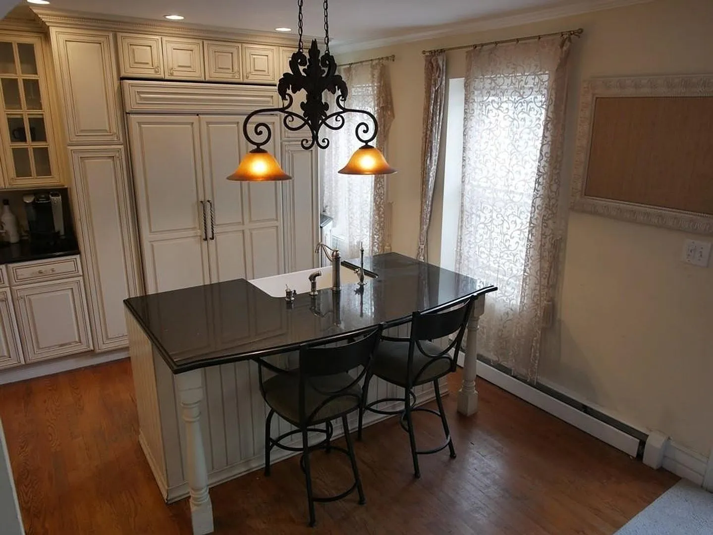 Renovated 5 Bed / 3.5 Bath in South End 1,836 Sq Ft W/D in Unit 9/1 — Photo 3