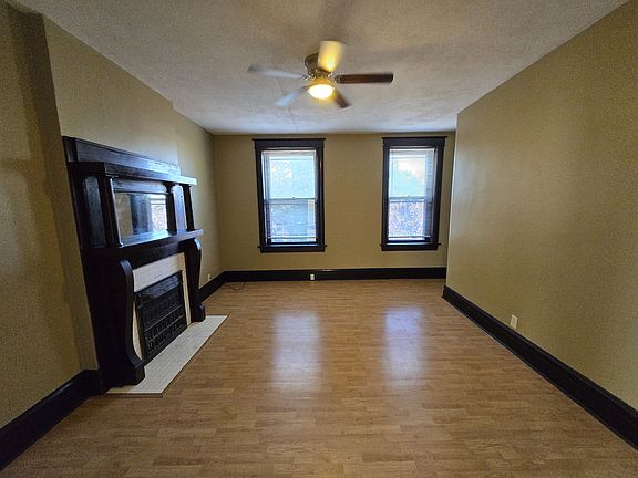 4th image of 2920 Virginia Ave #2