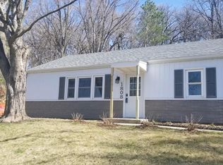 1808 Hillview Ln SE, Rochester, MN 55904