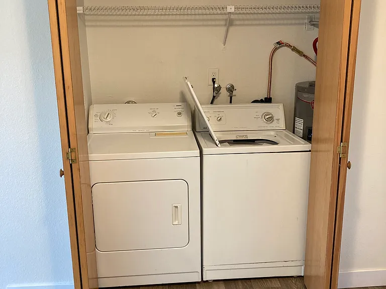Waverly Apartments — Photo 7