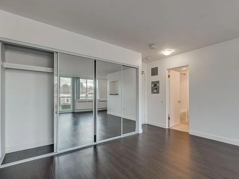 695 SE Marine Dr #605 — Photo 13