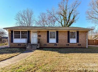 4008 Dunwoody Dr, Charlotte, NC 28215