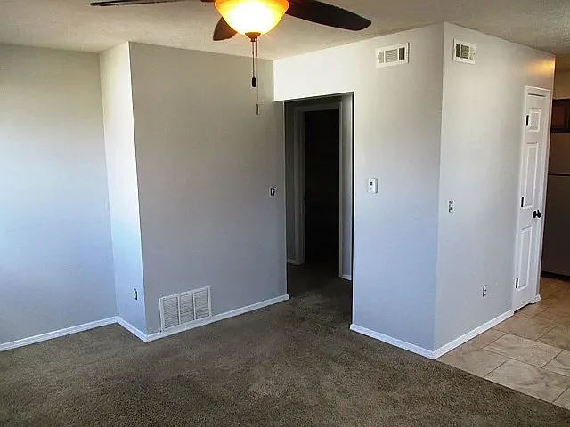 1000 Charlotte Dr — Photo 5
