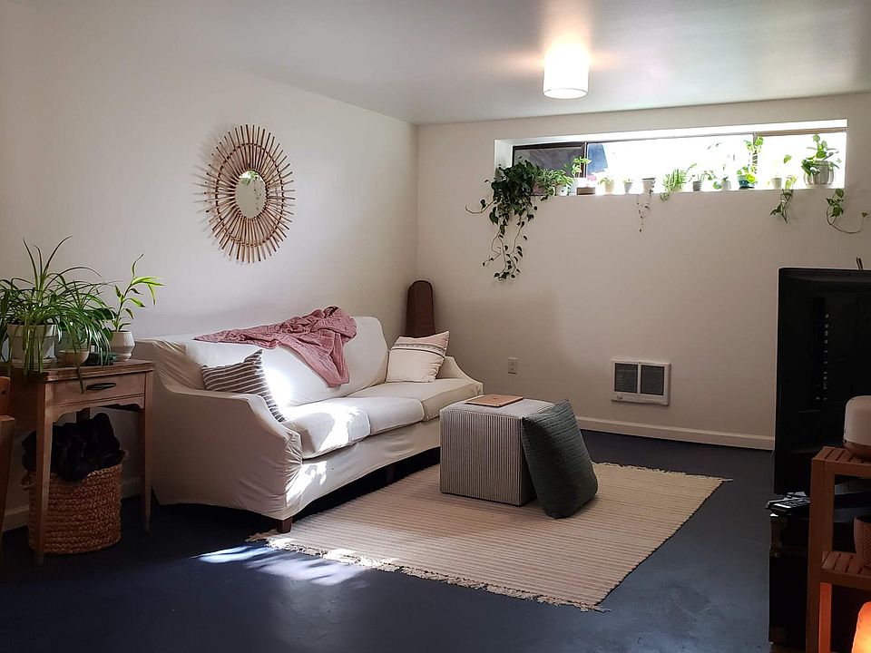 1st image of 623 Highland Ave