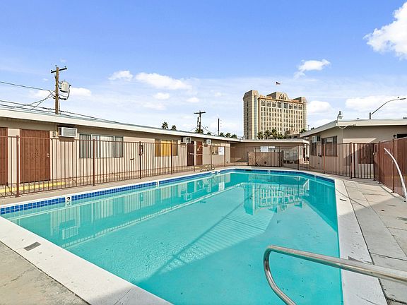 KingswayApartments-CopyrightEdgarLara2021(15of30)