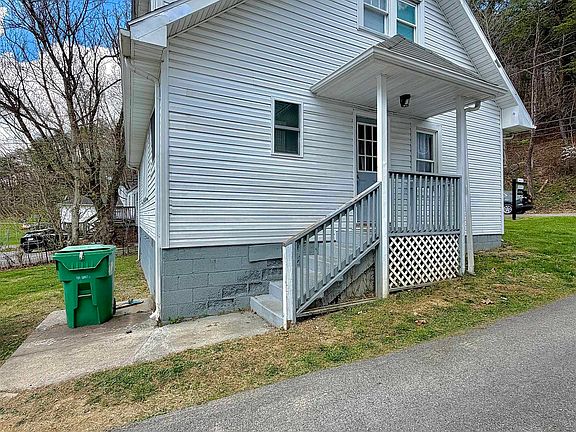 2nd image of 328 S College Ave