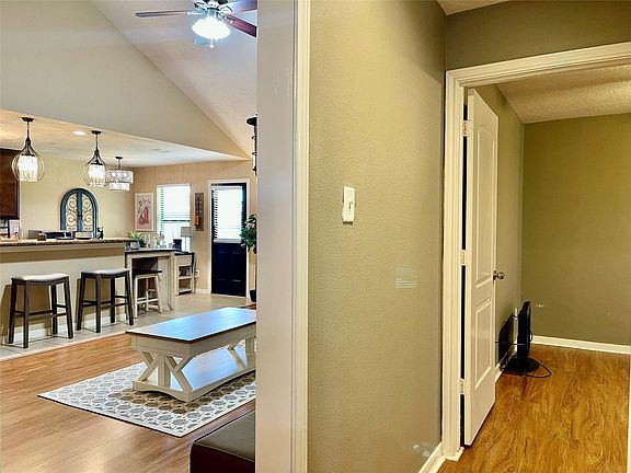 5th image of 7808 Colonial Ln