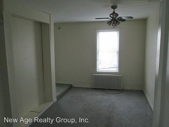 3rd image of 3005 Richmond St APT 2F