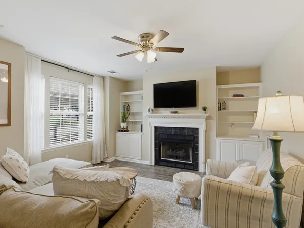 7241 Highway 70 S APT 214, Nashville, TN 37221