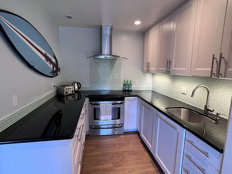 601 Acorn Ct — Photo 10